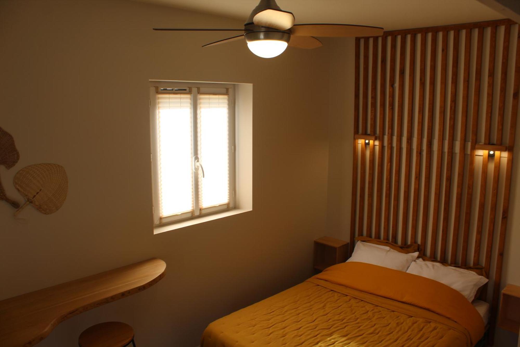 Hotel Mas Eva Mouries Esterno foto
